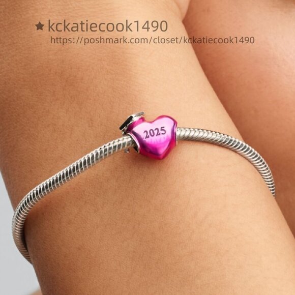 Pandora Graduation 2025 Heart Charm|Pendant - Picture 2 of 2